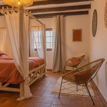 In Fuerteventura With Private Pool, Cleaning Included La Oliva